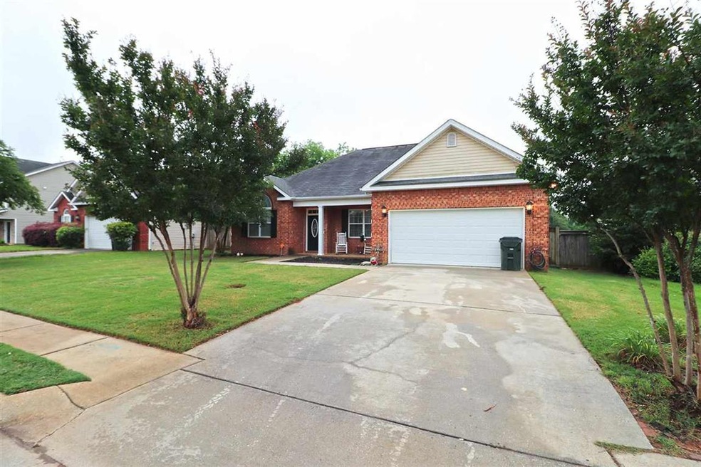 301 Broderick Cir, Warner Robins, GA 31088 - photo 1