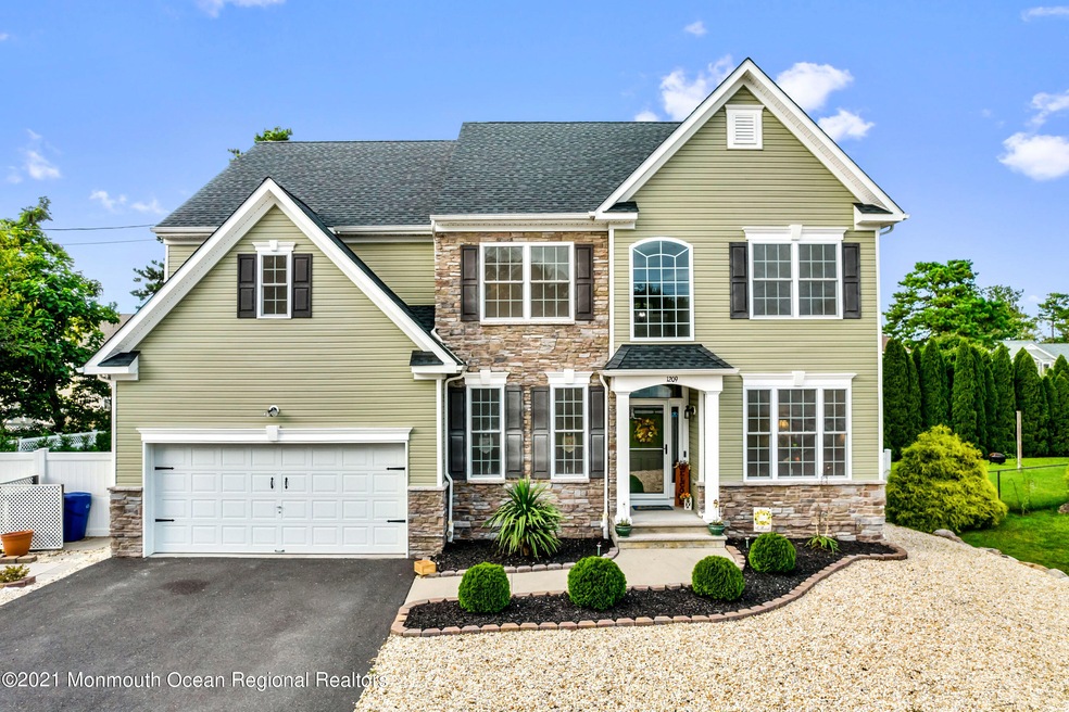 1209 Lawrence Ave, Toms River, NJ 08757 - photo 1