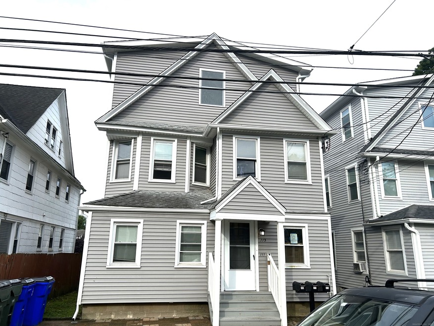 109 Churchill St unit 1st Floor, Fairfield, CT 06824 - photo 1