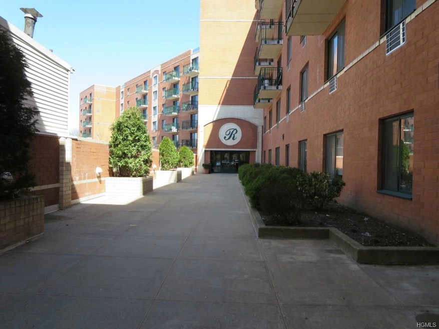 The Regatta unit 604, Mamaroneck, NY 10543 - photo 1