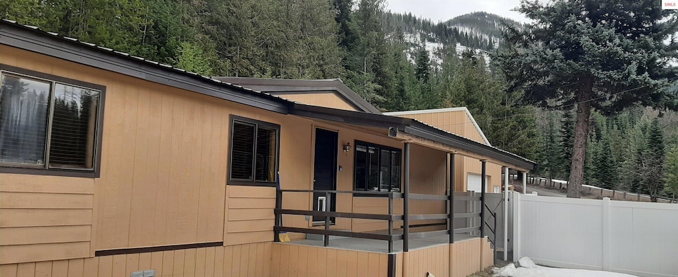 561 Eighth St, Mullan, ID 83846 - photo 1