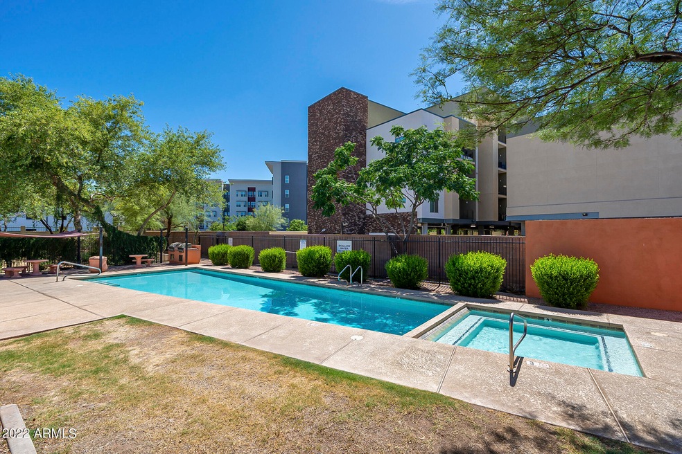 Community Pool & Spa!