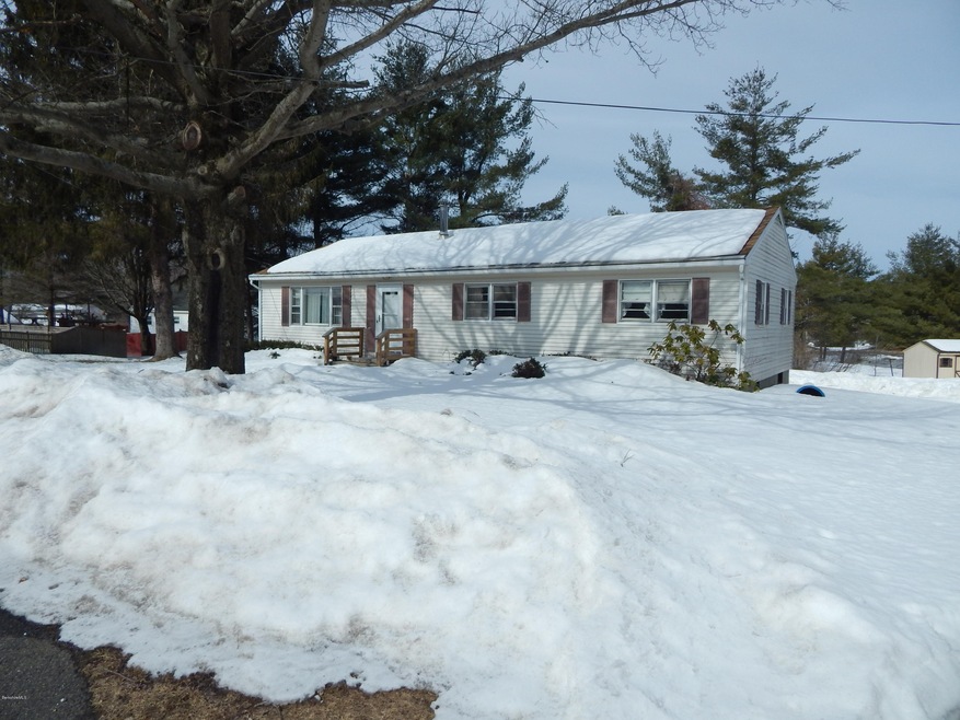 32 Cumberland Cir, Dalton, MA 01226 - photo 1