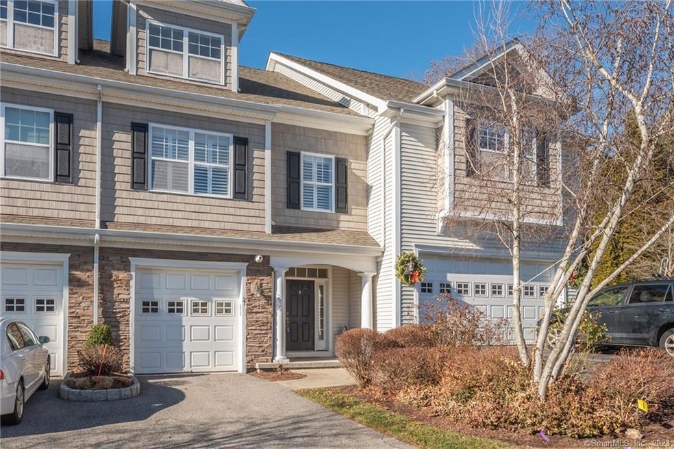 27 Ridgewood Dr unit 27, Middlebury, CT 06762 - photo 1