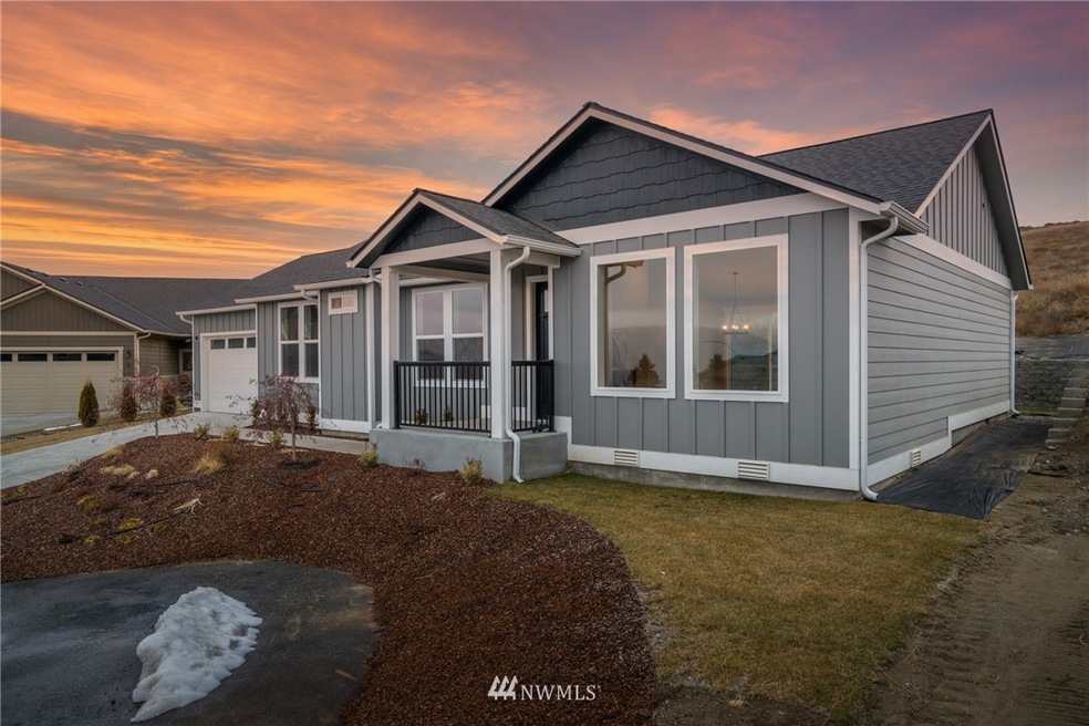 828 Madeleine Ct, East Wenatchee, WA 98802 - photo 1