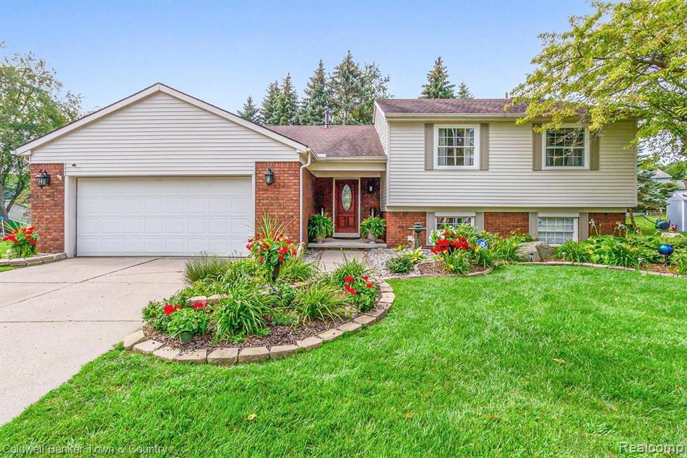 976 Devonshire Court