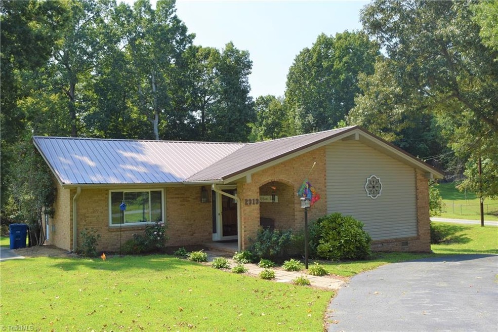 2313 Burnette Dr, Greensboro, NC 27406 - photo 1