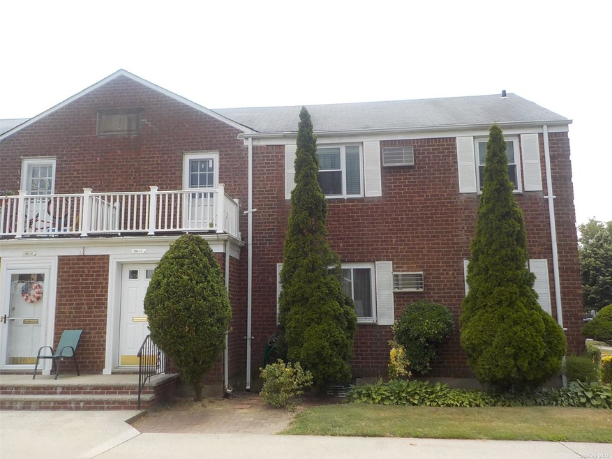 26012 74th Ave unit 2nd fl, Glen Oaks, NY 11004 - photo 1