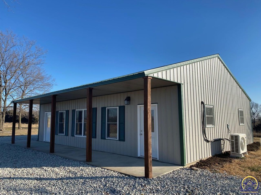 15731 142nd Rd, Mayetta, KS 66509 - photo 1