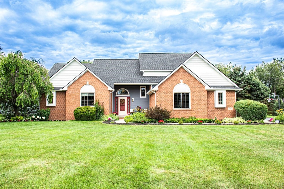 5724 Creekview Dr unit 55, Ann Arbor, MI 48108 - photo 1