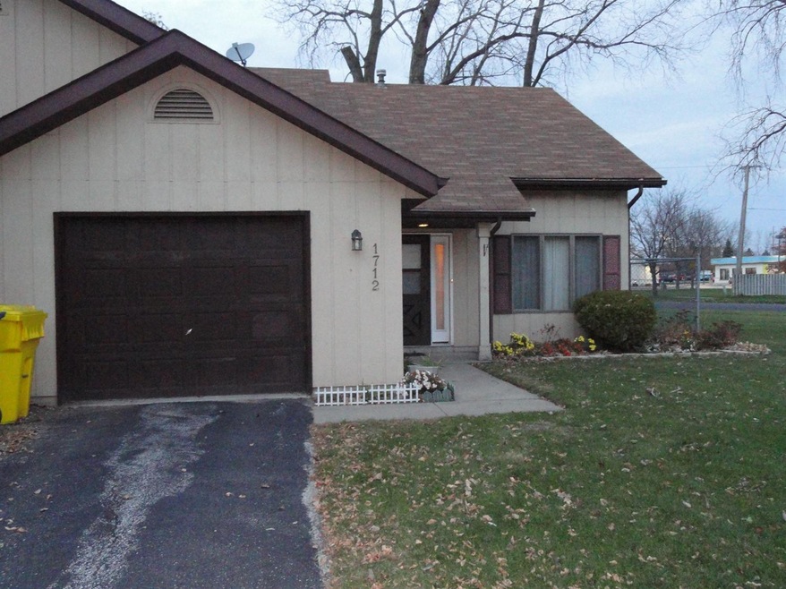 1712 W Ash St, Griffith, IN 46319 - photo 1