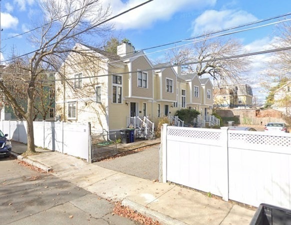 29 Oak St unit A, Somerville, MA 02143 - photo 1