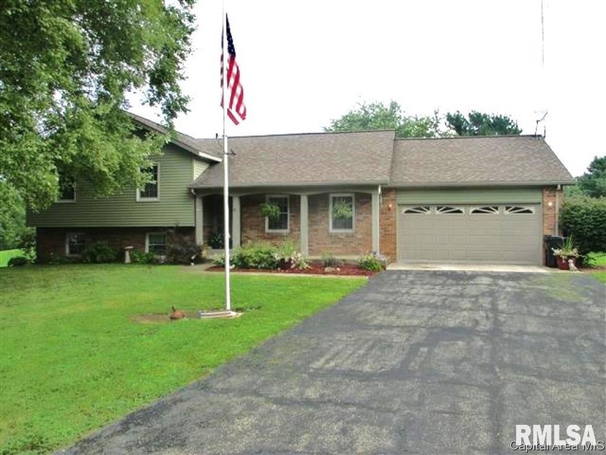 104 Cove Point, Jacksonville, IL 62650 - photo 1