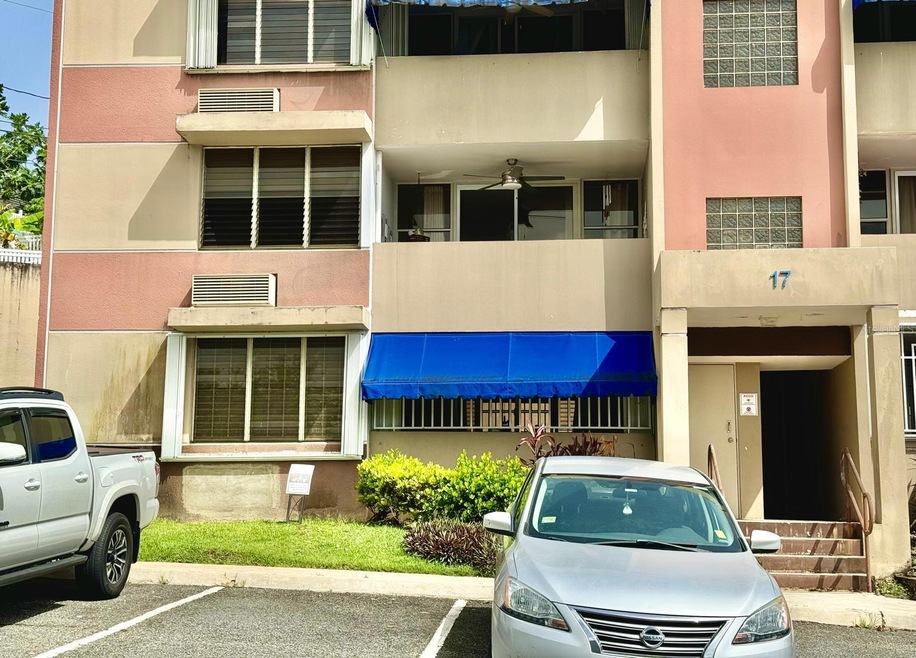 Barrio Santa Rosa II Porticos de Guaynabo unit 17-205, Guaynabo, PR 00969 - photo 1