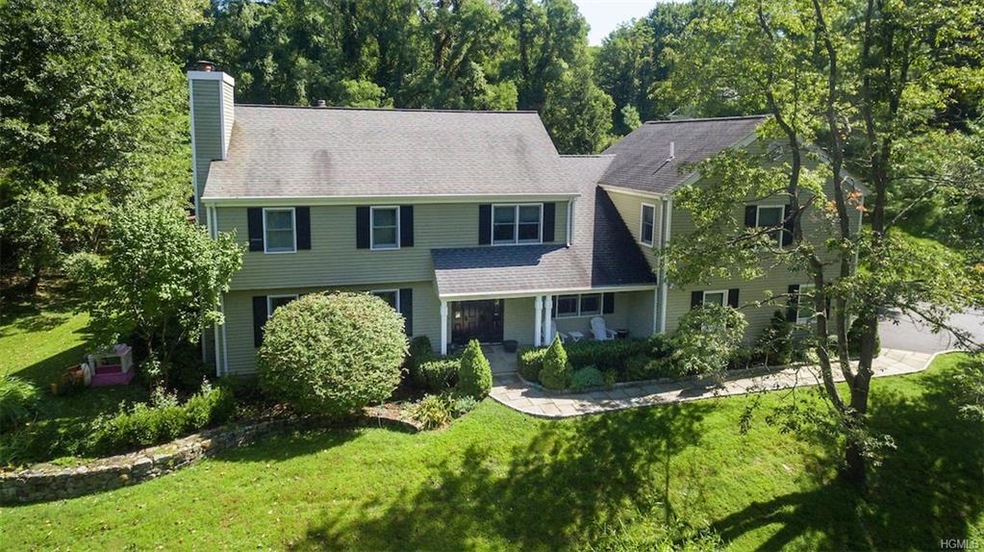 65 Deerfield Ln S, Pleasantville, NY 10570 - photo 1