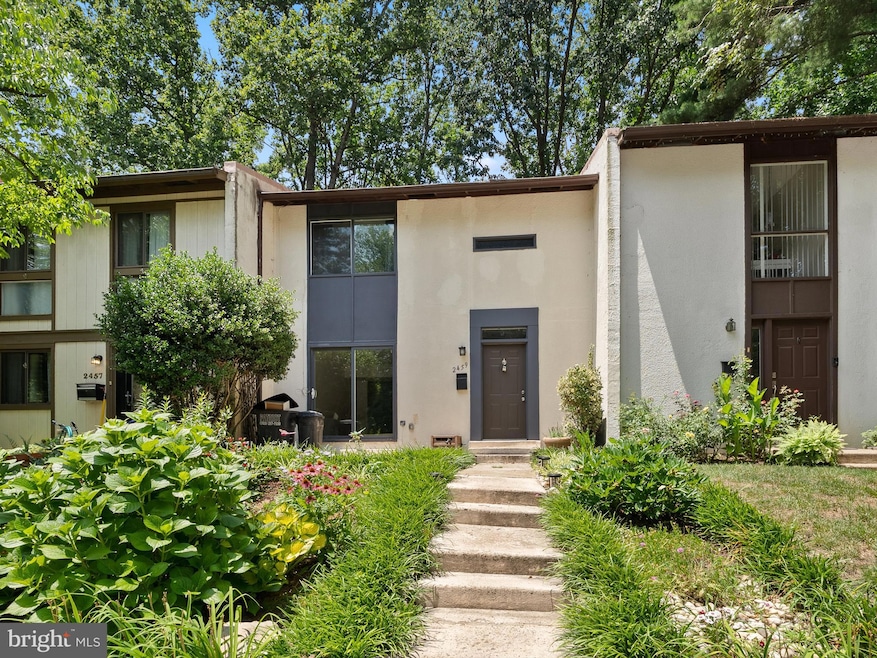 2459 Pyrenees Ct, Reston, VA 20191 - photo 1