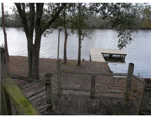 9401 Riverlodge Dr, Moss Point, MS 39562 - photo 1