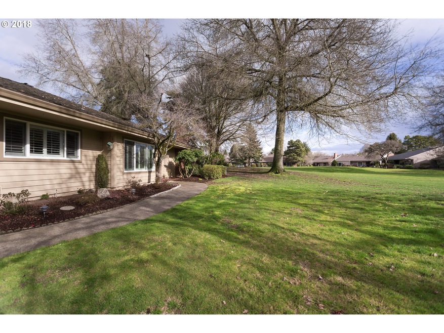 32500 SW Lake Point Ct, Wilsonville, OR 97070 - photo 1