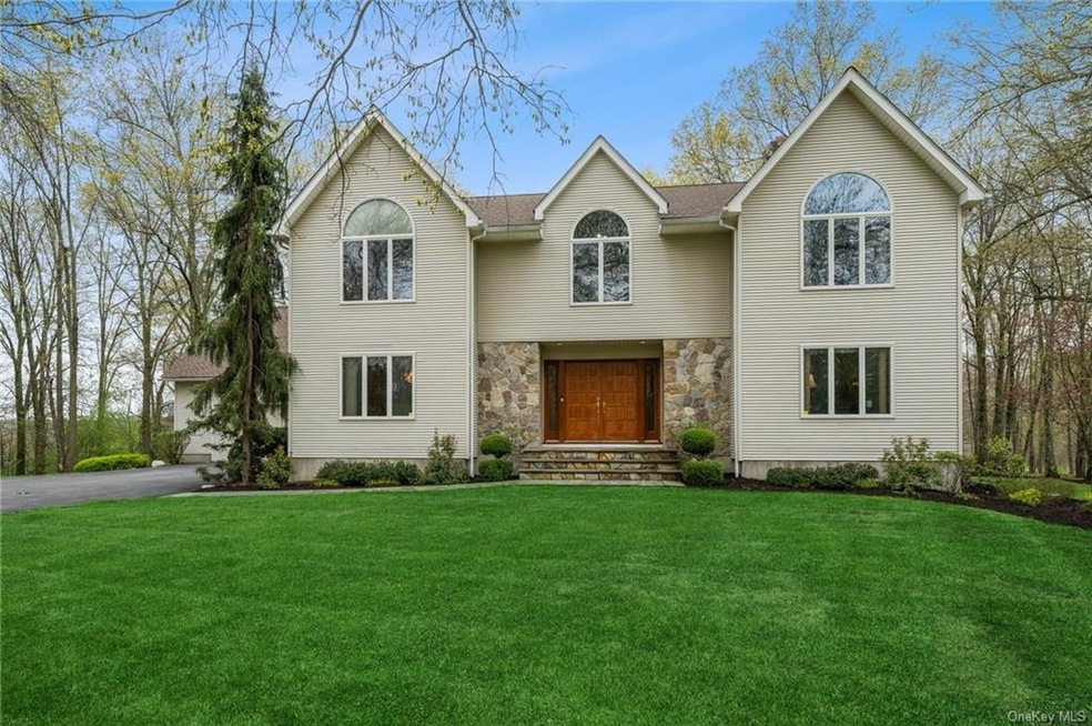 8 Darlene Dr, Goshen, NY 10924 - photo 1