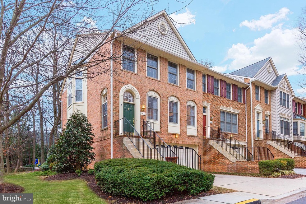 11411 Hollowstone Dr, Rockville, MD 20852 - photo 1