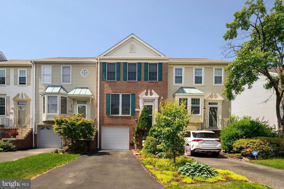 7918 Brightmeadow Ct, Ellicott City, MD 21043 - photo 1