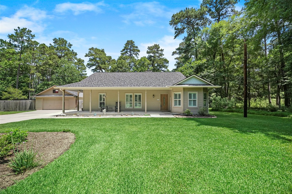 17 E Forest Ct, Conroe, TX 77384 - photo 1