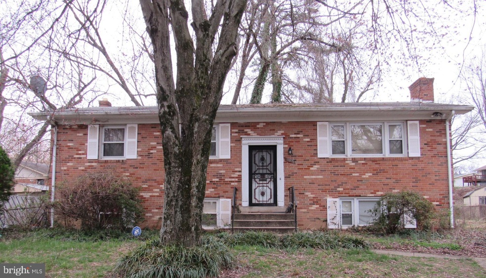 703 Painter Ct, Capitol Heights, MD 20743 - photo 1