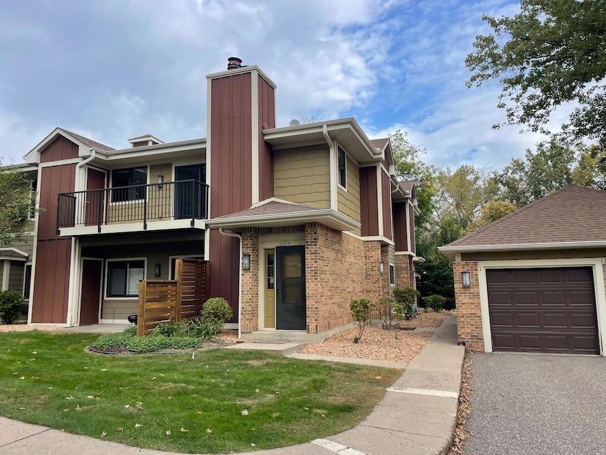 1125 Woodlake Ln unit 1, Richfield, MN 55423 - photo 1