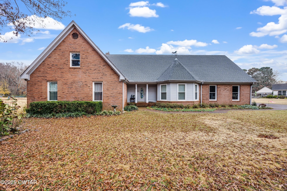 185 Bascom Rd, Jackson, TN 38305 - photo 1