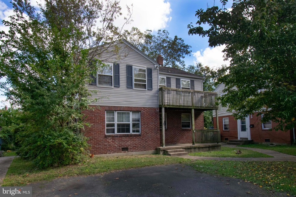 307 W Elkinton Ave, Chester, PA 19013 - photo 1