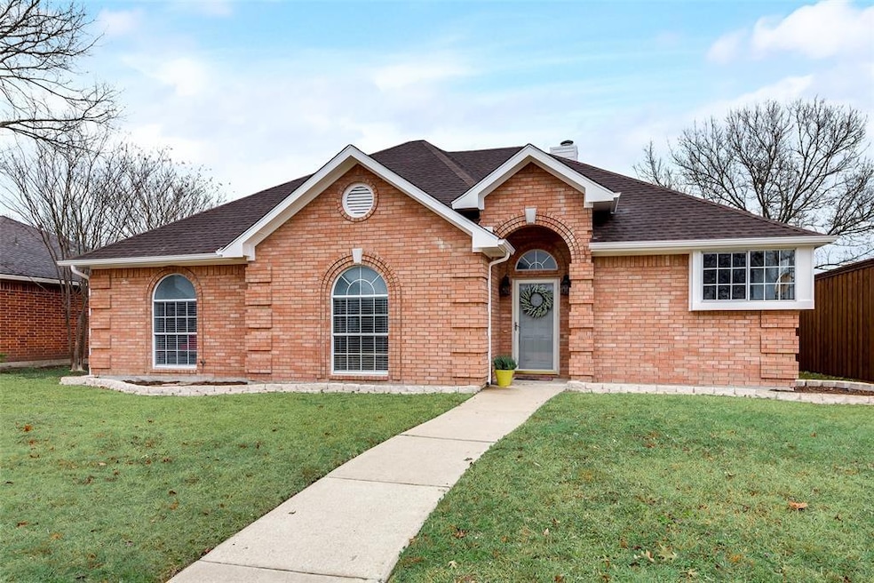 420 Kylie Ln, Wylie, TX 75098 - photo 1