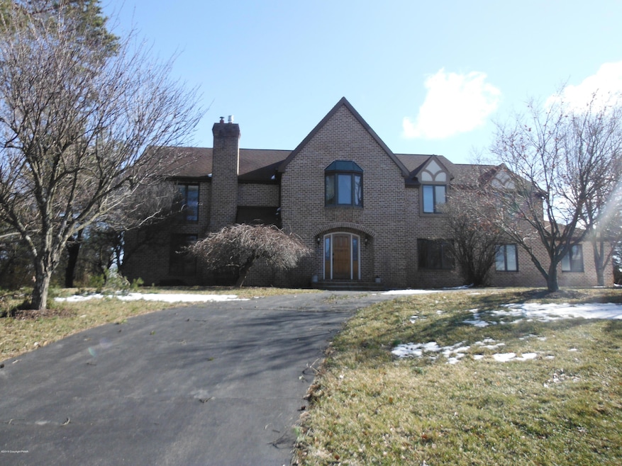 2220 St Andrews Ln, Stroudsburg, PA 18360 - photo 1