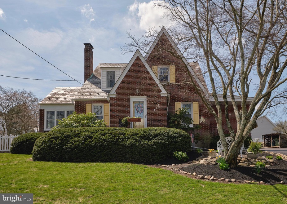 411 Easton Rd, Riegelsville, PA 18077 - photo 1