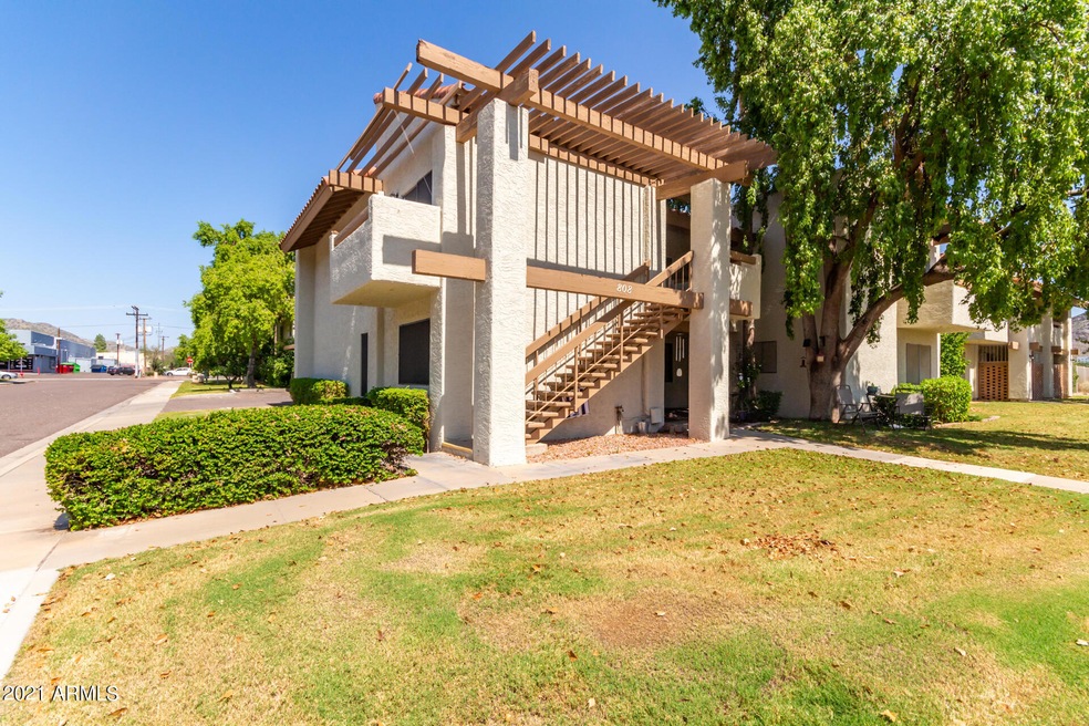 808 E Lawrence Ln unit 101, Phoenix, AZ 85020 - photo 1