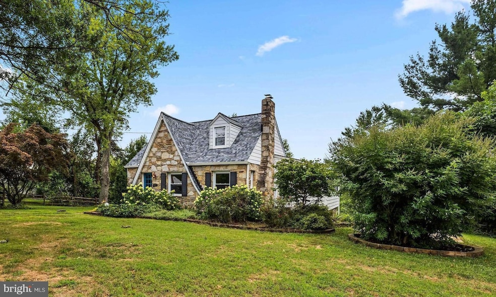 8923 Satyr Hill Rd, Parkville, MD 21234 - photo 1