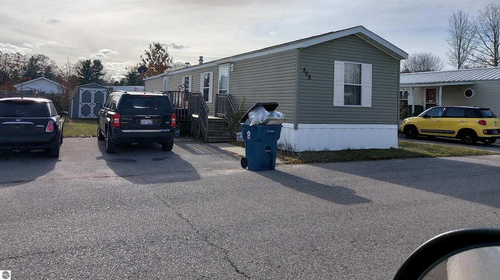 868 Shady Ln, Traverse City, MI 49686 - photo 1