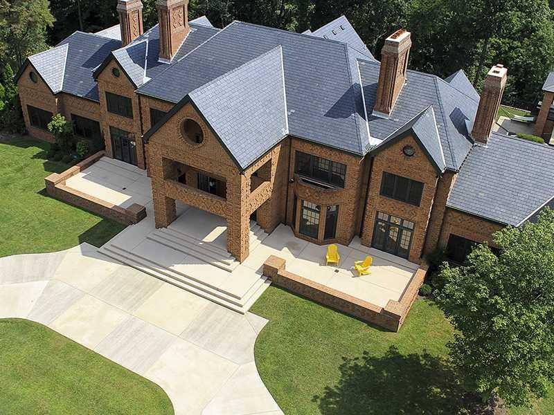 Exterior Front. Introducing The Manor at Sturbridg