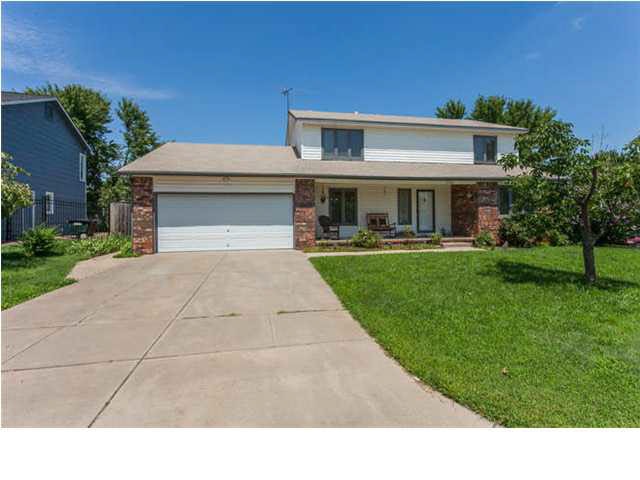 Special 5 BR home without special taxes. Low maint
