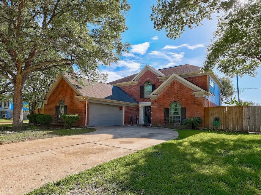 4001 Ashwood Dr, Pearland, TX 77584 - photo 1