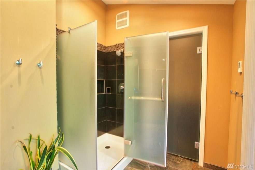 606 Marine View Place, Mukilteo, WA 98275 - photo 1