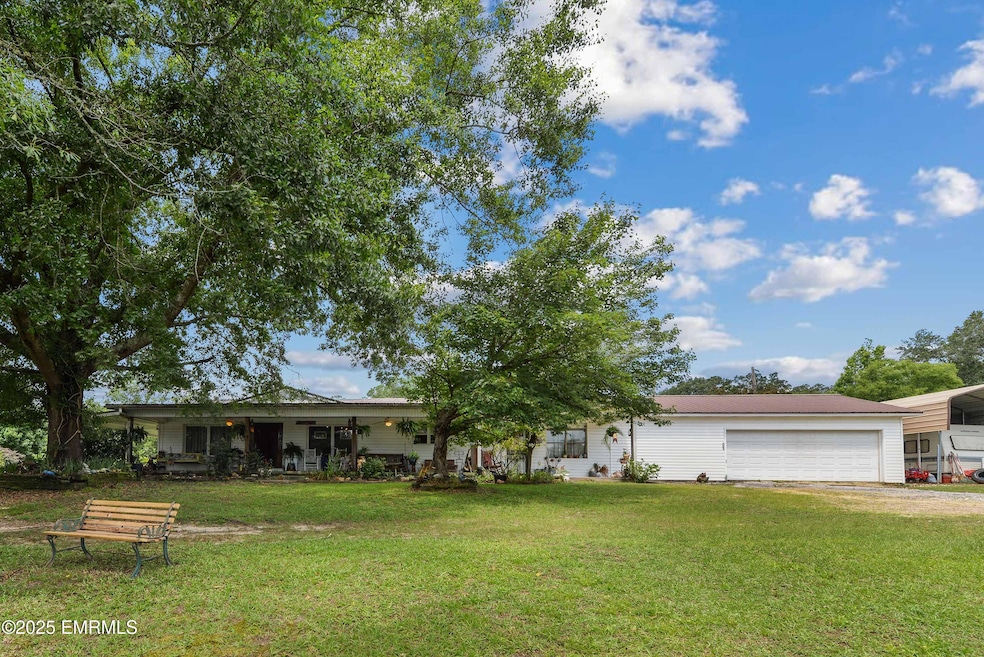 For Sale $425,000 • Co-Listing Agent