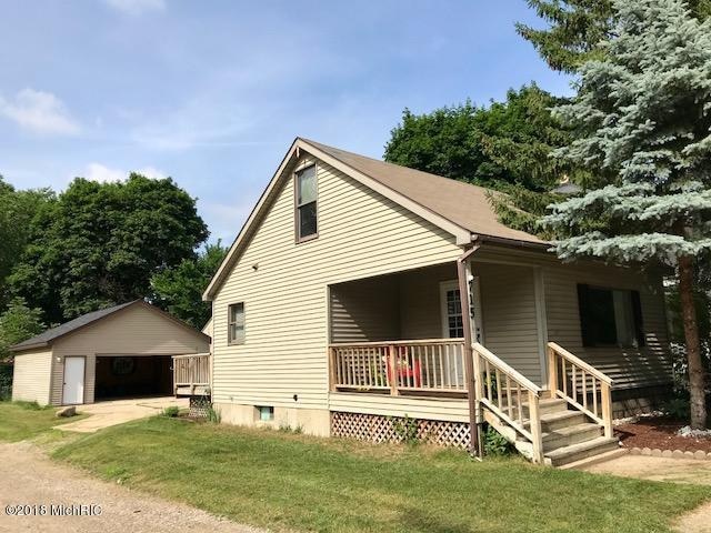 715 Knapp St NE, Grand Rapids, MI 49505 - photo 1