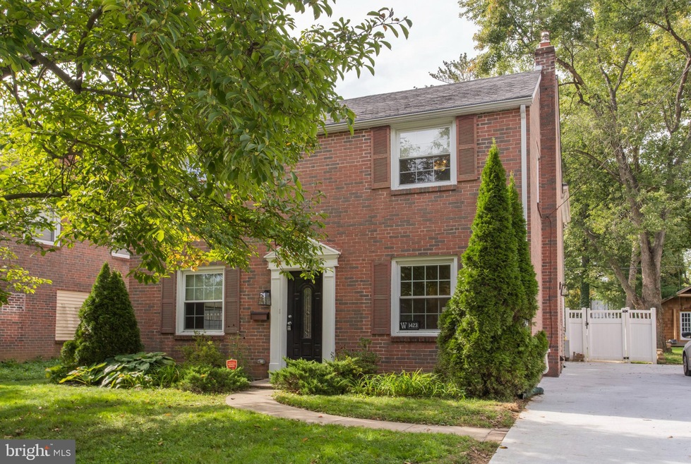 1423 W Wynnewood Rd, Ardmore, PA 19003 - photo 1