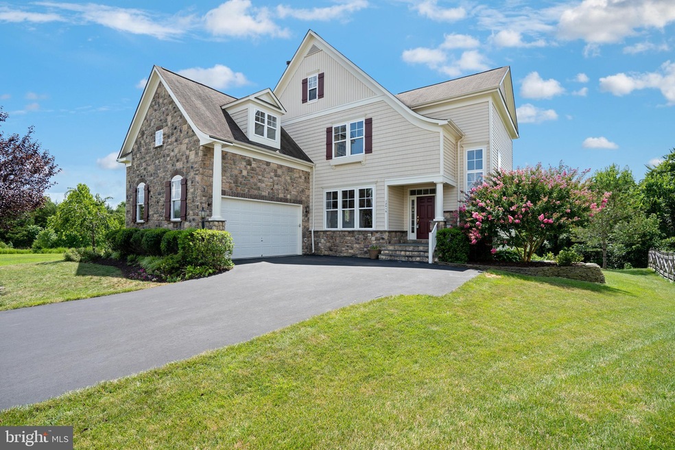 12416 Rochester Park Ct, Bristow, VA 20136 - photo 1