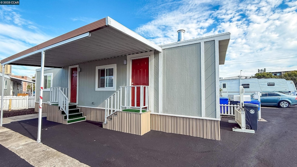 747 Lewelling Blvd unit SPC 22, San Leandro, CA 94579 - photo 1