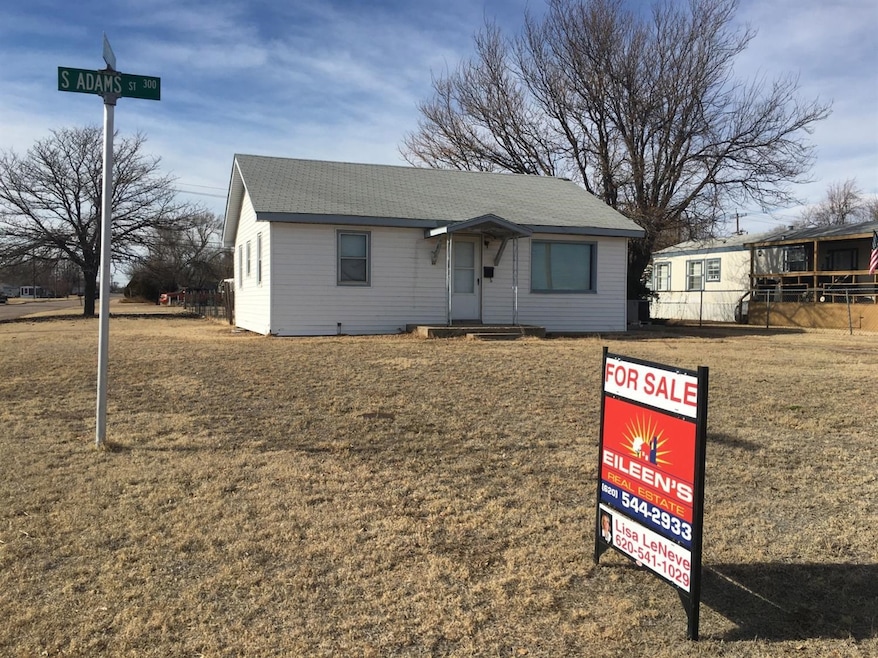 315 S Adams St, Hugoton, KS 67951 - photo 1