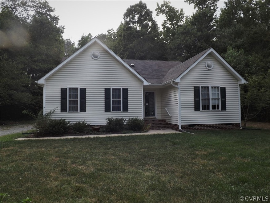 Maintenance Free Vinyl Sided Ranch with Gutters &
