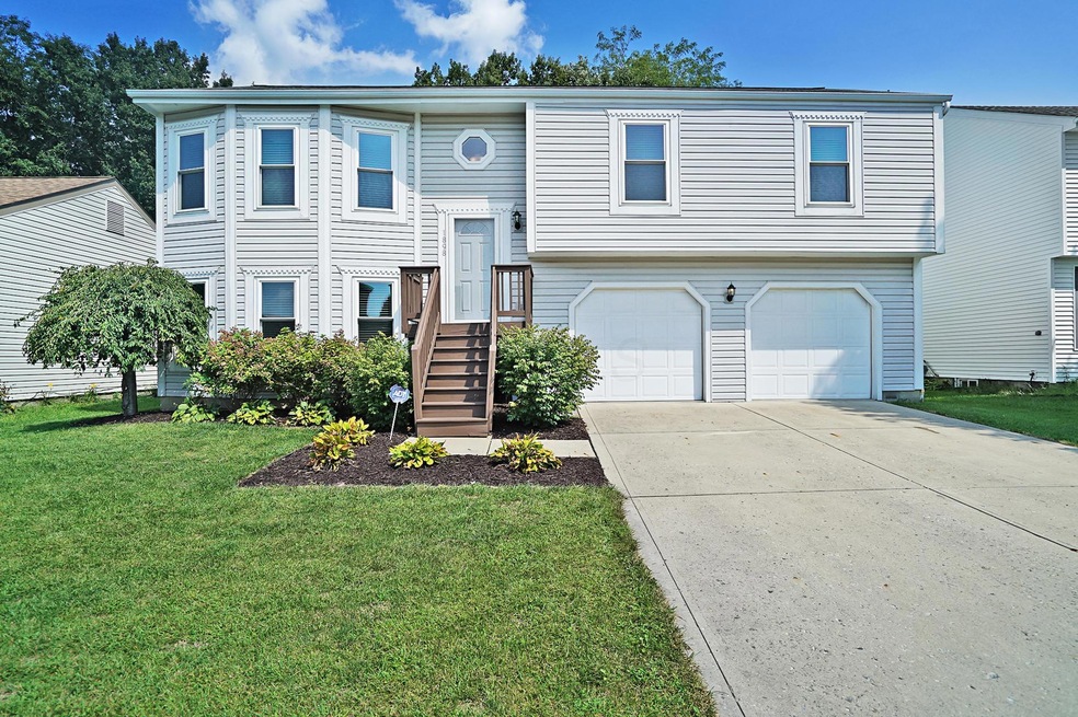 1898 Little Water Dr, Columbus, OH 43223 - photo 1