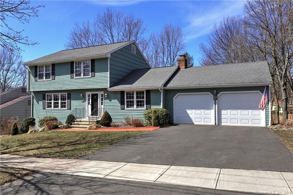 320 Luanne Rd, Stratford, CT 06614 - photo 1