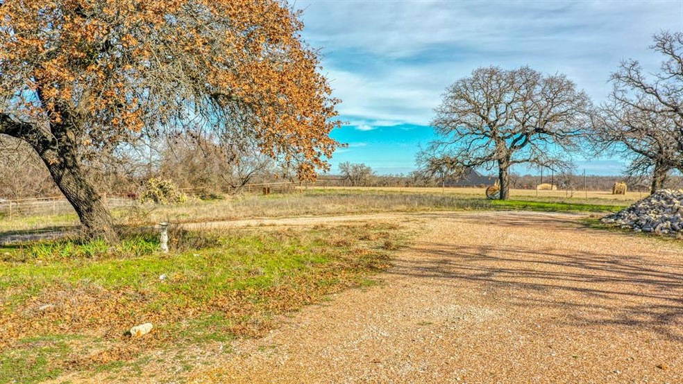 1233 Tidwell Rd, Weatherford, TX 76087 - photo 1